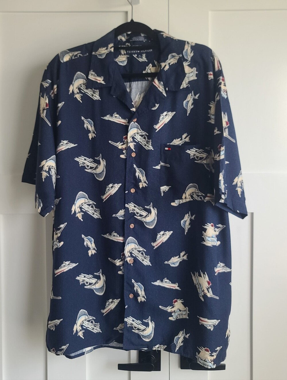 Vintage Tommy Hilfiger Navy Short Sleeve Marlin Fisherman Print Shirt Mens XL